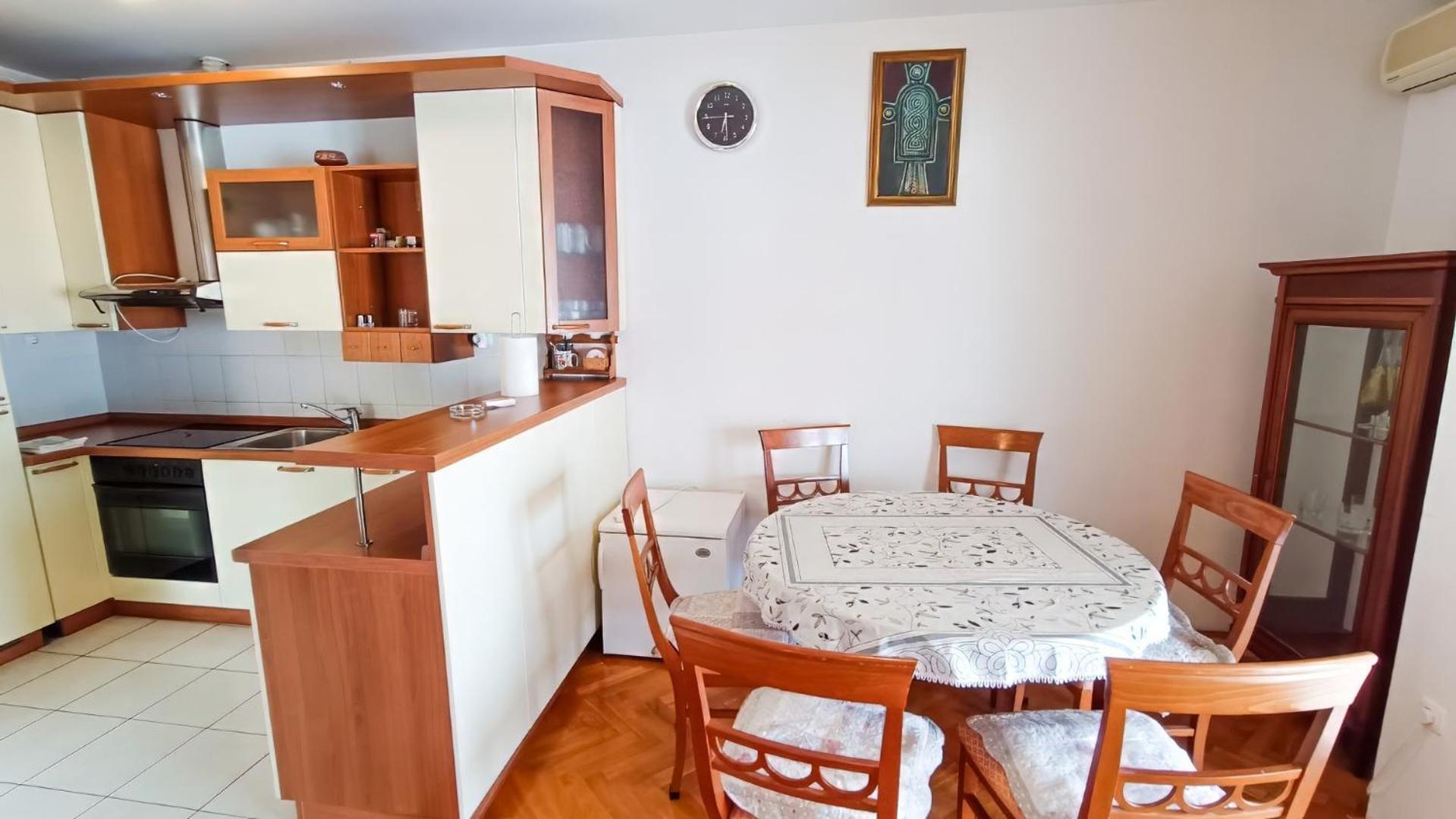 Apartment Huanita Promajna Extérieur photo